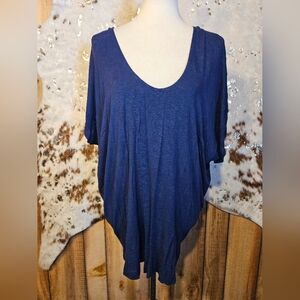 Kim & Cami Deep Blue Short Sleeve Top